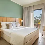 Ionian Plaza & Ξενοδοχείο Αργοστόλι
