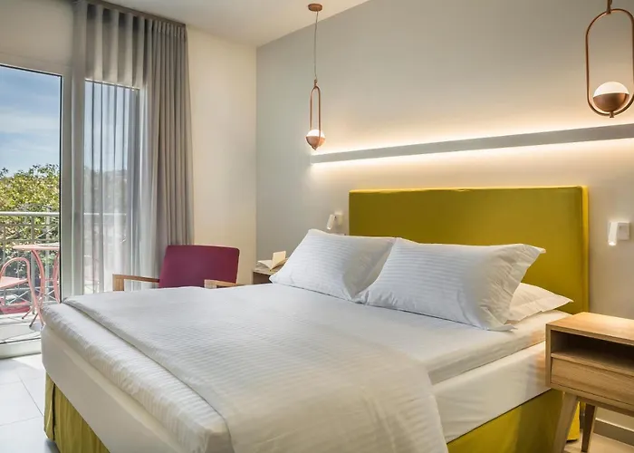 Hotel Ionian Plaza &