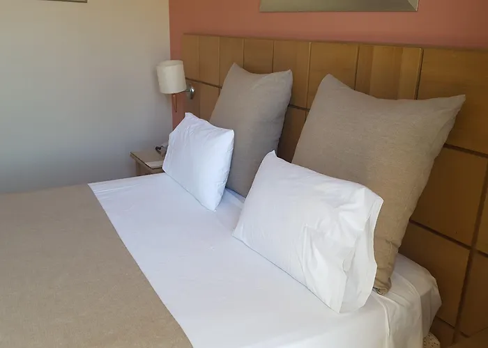 Ionian Plaza & 아르고스톨리온