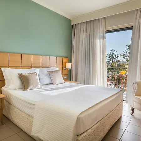 Ionian Plaza & Hotel Argostoli (Kefalonia)