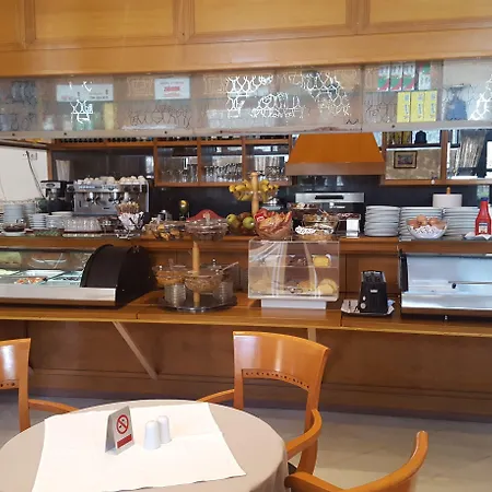 Ionian Plaza & 4*