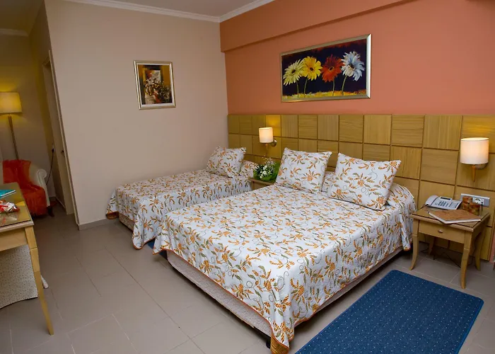 Hotel Ionian Plaza &